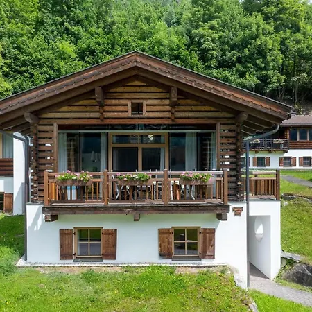 Ferienhaus Schoeneben Enzian Wald im Pinzgau